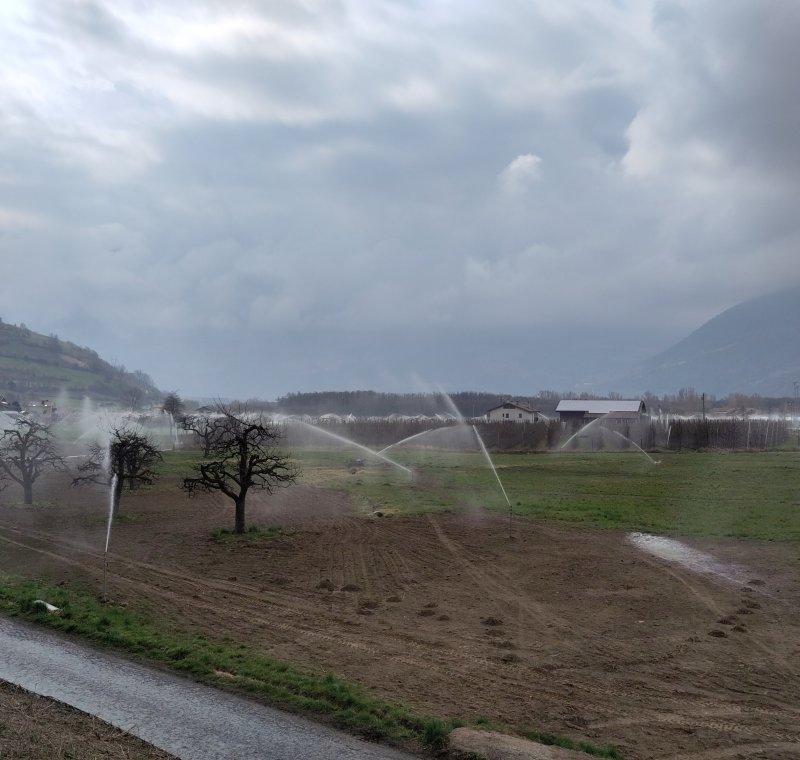 Wasserkraftwerk Konfall und Beregnung Schludernser Ebene