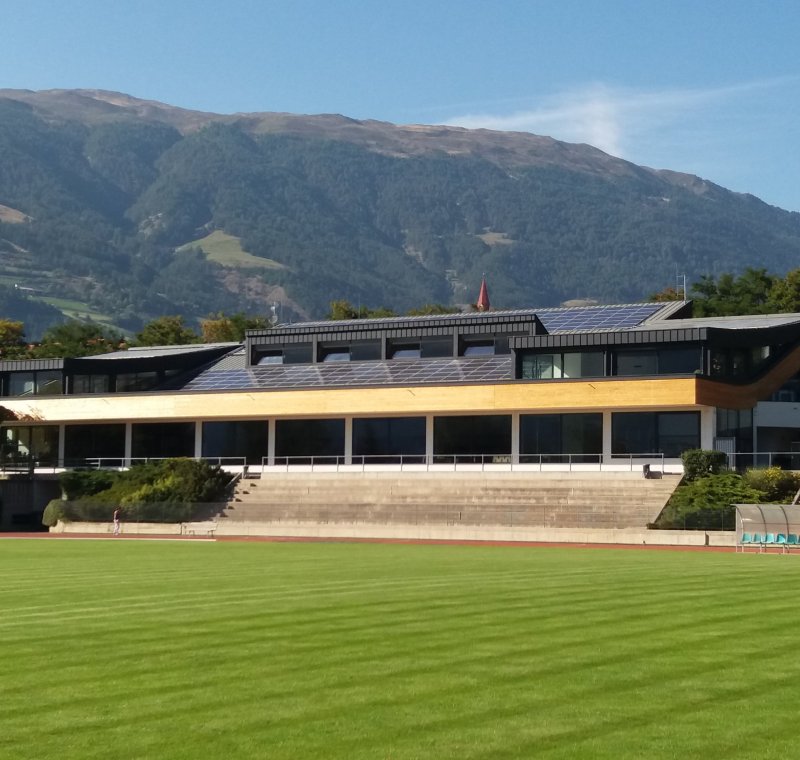 Anpassung der tragenden Dachstruktur inkl. des Dachaufbaus sowie Erweiterung des Wellnessbereichs im Obergeschoss des Hallenbades Mals