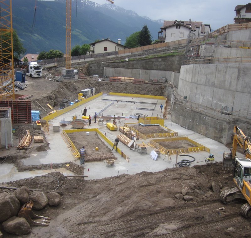 Baugrubensicherung und Fundamente