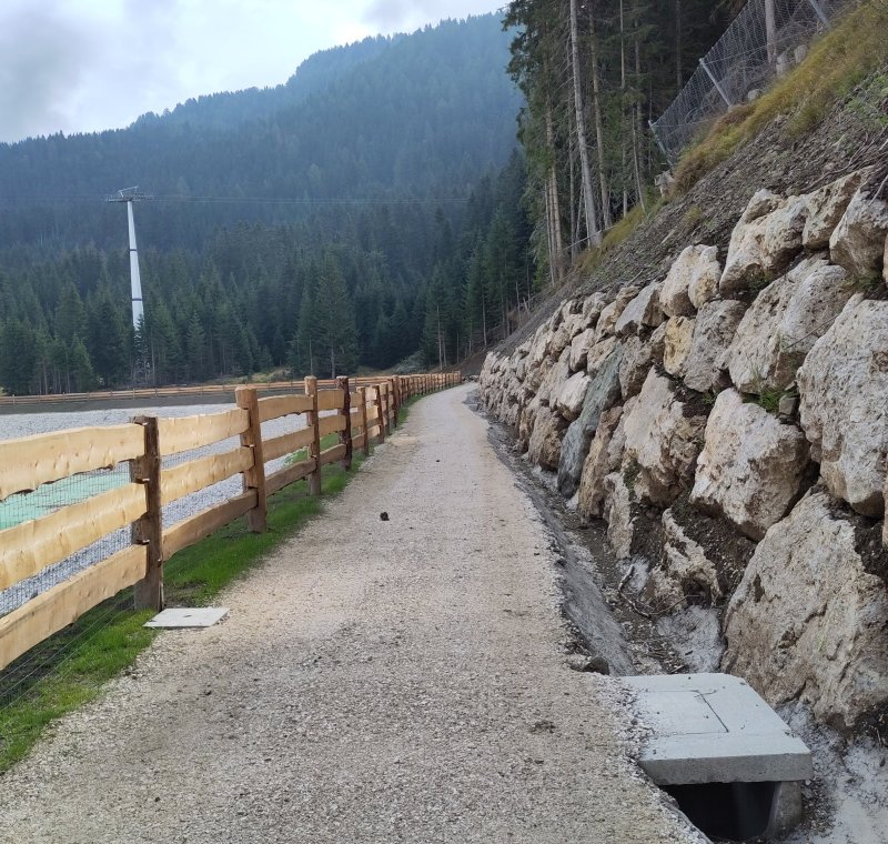 Beschneiungsanlage und Speicherbecken Saslong