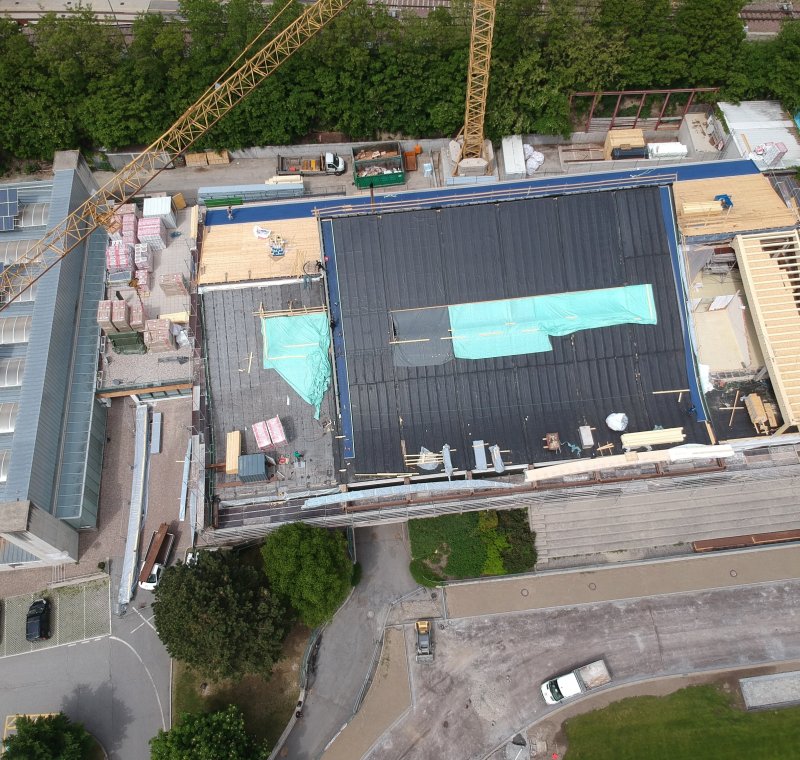 Anpassung der tragenden Dachstruktur inkl. des Dachaufbaus sowie Erweiterung des Wellnessbereichs im Obergeschoss des Hallenbades Mals