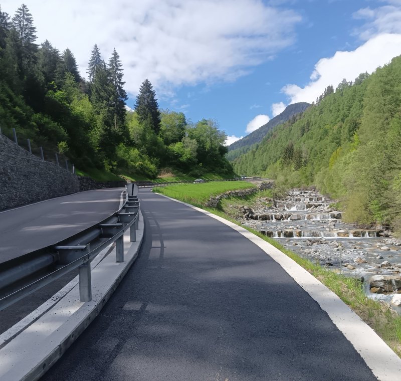 Wasserkraftwerk Suldenbach, Hauptzubringerleitung Beregnungsanlage Prad, Trinkwasserversorgung Prad, Radroute Stilfserjoch, punktuelle Verlegung Staatsstraße SS38